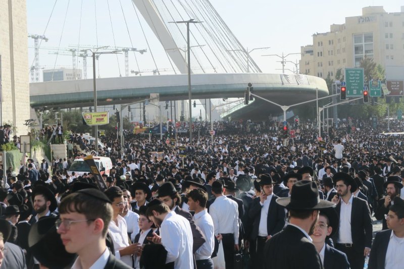 מ. אדלר