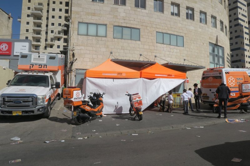 מ. אדלר