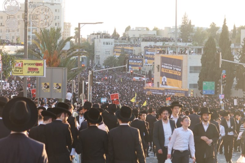 מ. אדלר