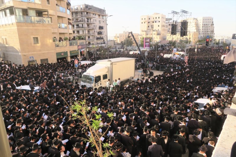 מ. אדלר