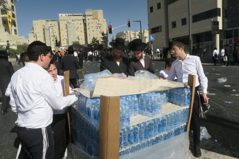 מ. אדלר