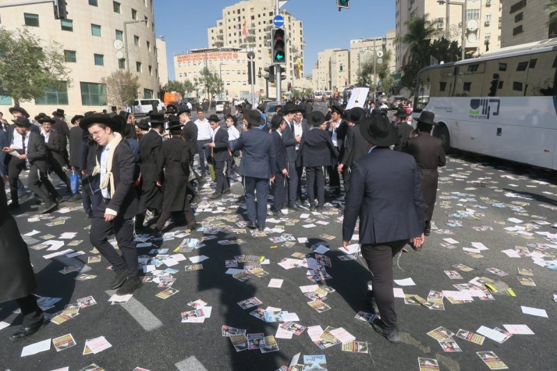 מ. אדלר