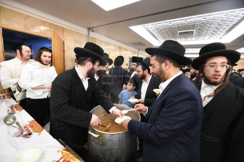 אנשיל בעק