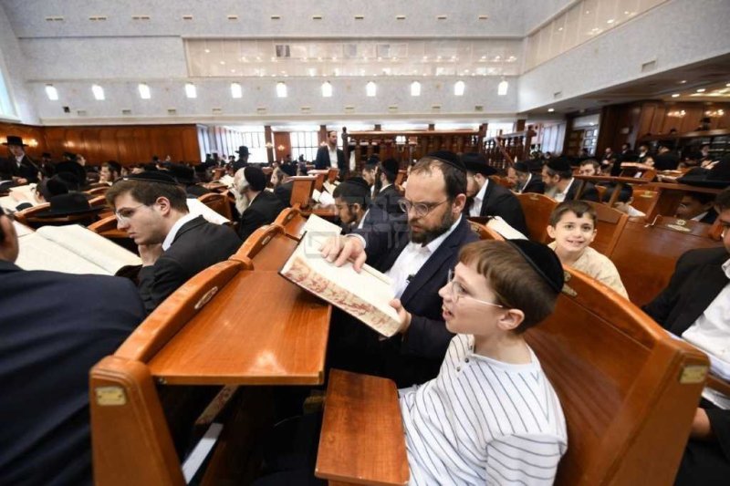 אנשיל בעק