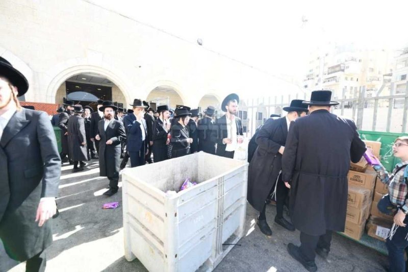 אנשיל בעק