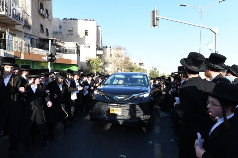 אנשיל בעק