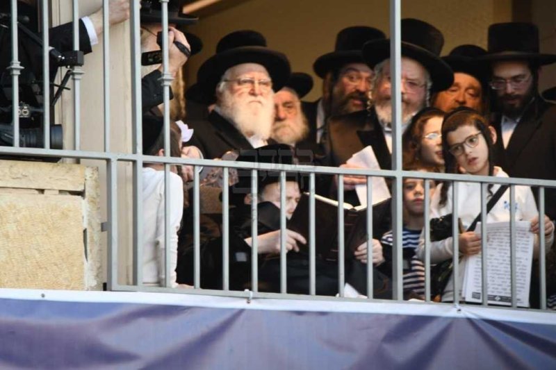 אנשיל בעק