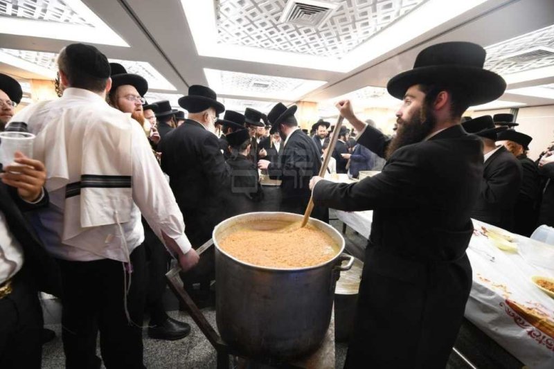 אנשיל בעק