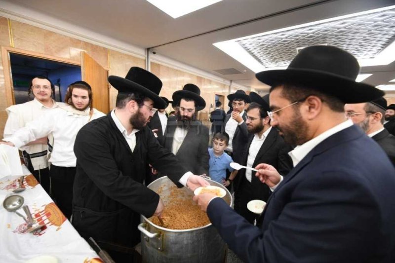 אנשיל בעק