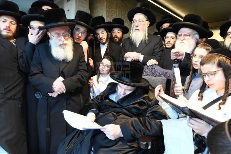 אנשיל בעק