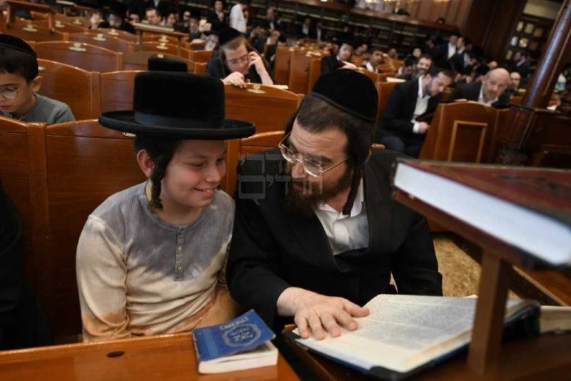אנשיל בעק