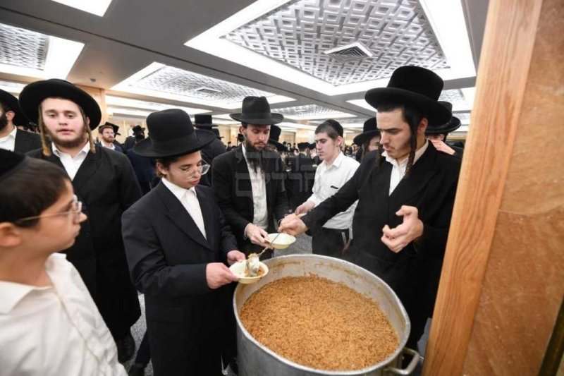 אנשיל בעק