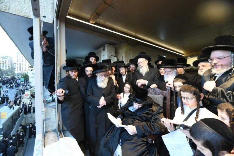 אנשיל בעק