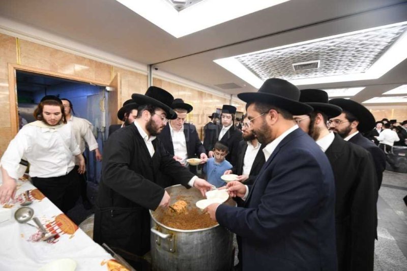 אנשיל בעק