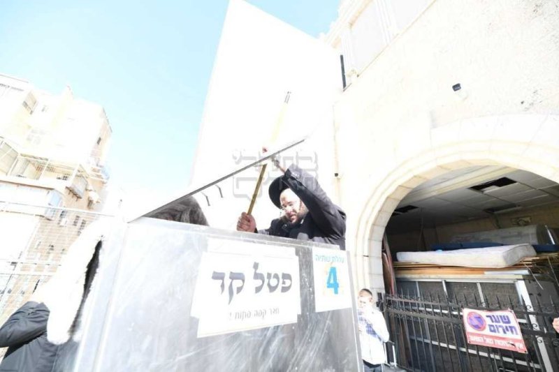 אנשיל בעק