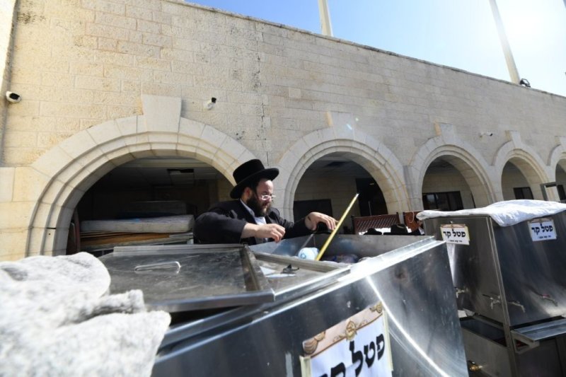 אנשיל בעק