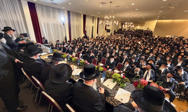 מסע מרומם בציריך: דינרים, פגישות ואלפי משתתפים בעצרת חיזוק