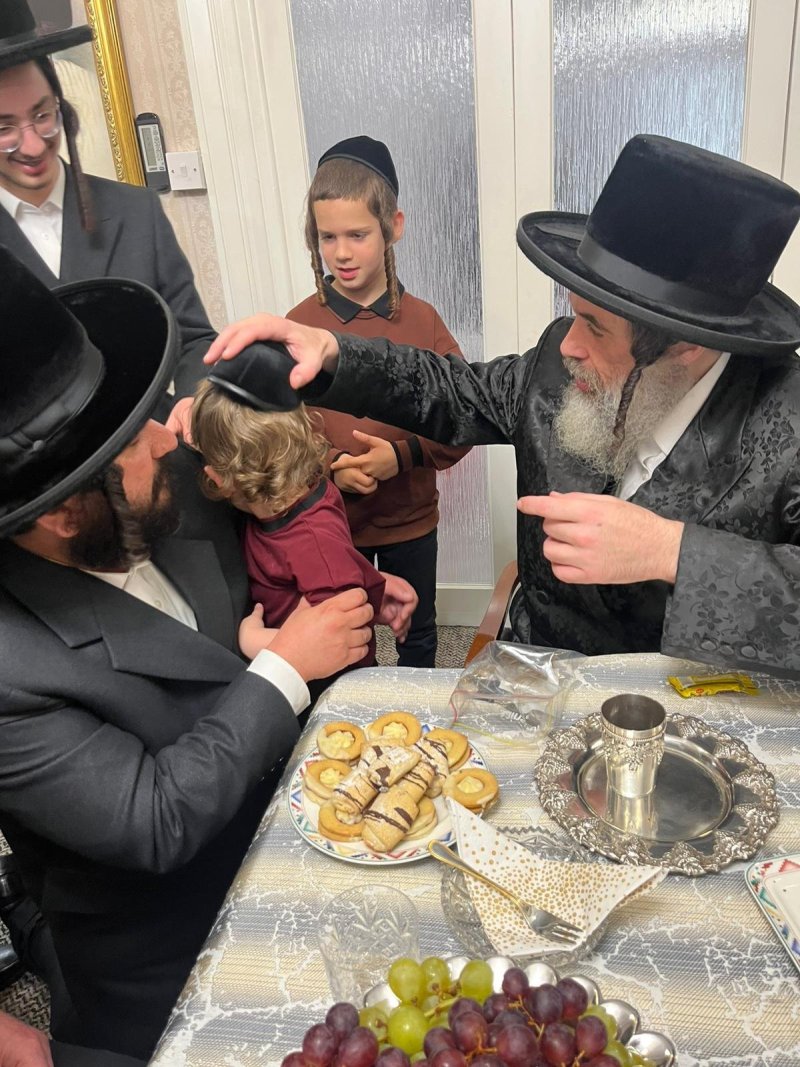 באדיבות המצלם