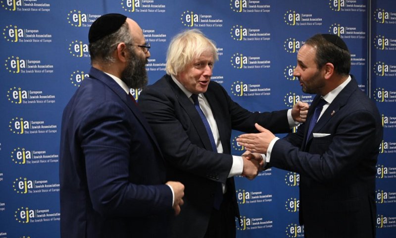 חבר הפרלמנט הזהיר: "אירופה כמו בימים של ליל הבדולח"