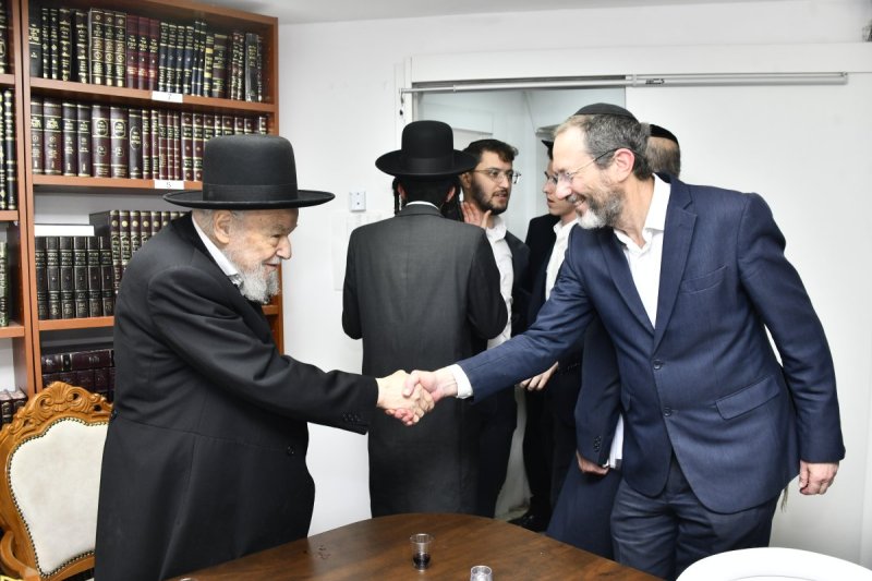 שוקי לרר