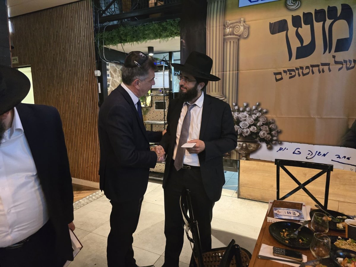 באדיבות המצלם