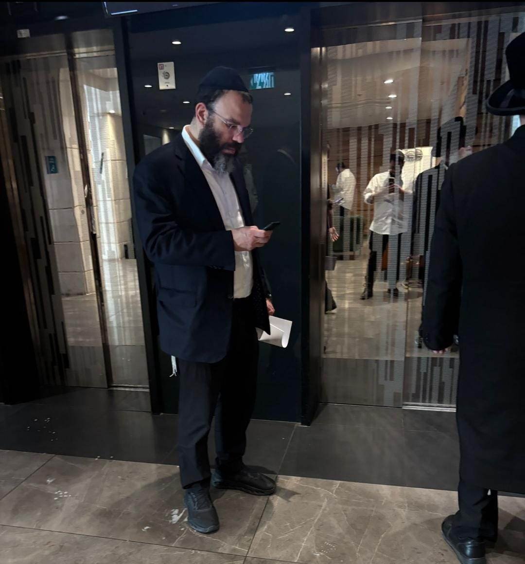 באדיבות המצלם