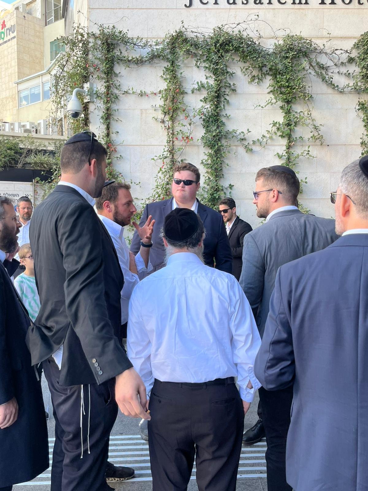 באדיבות המצלם