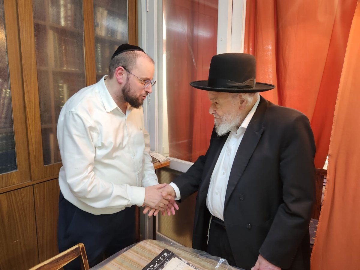 באדיבות המצלם