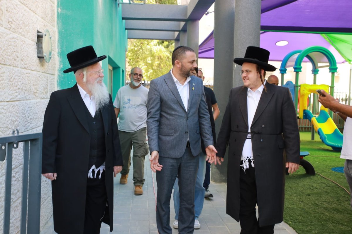באדיבות המצלם