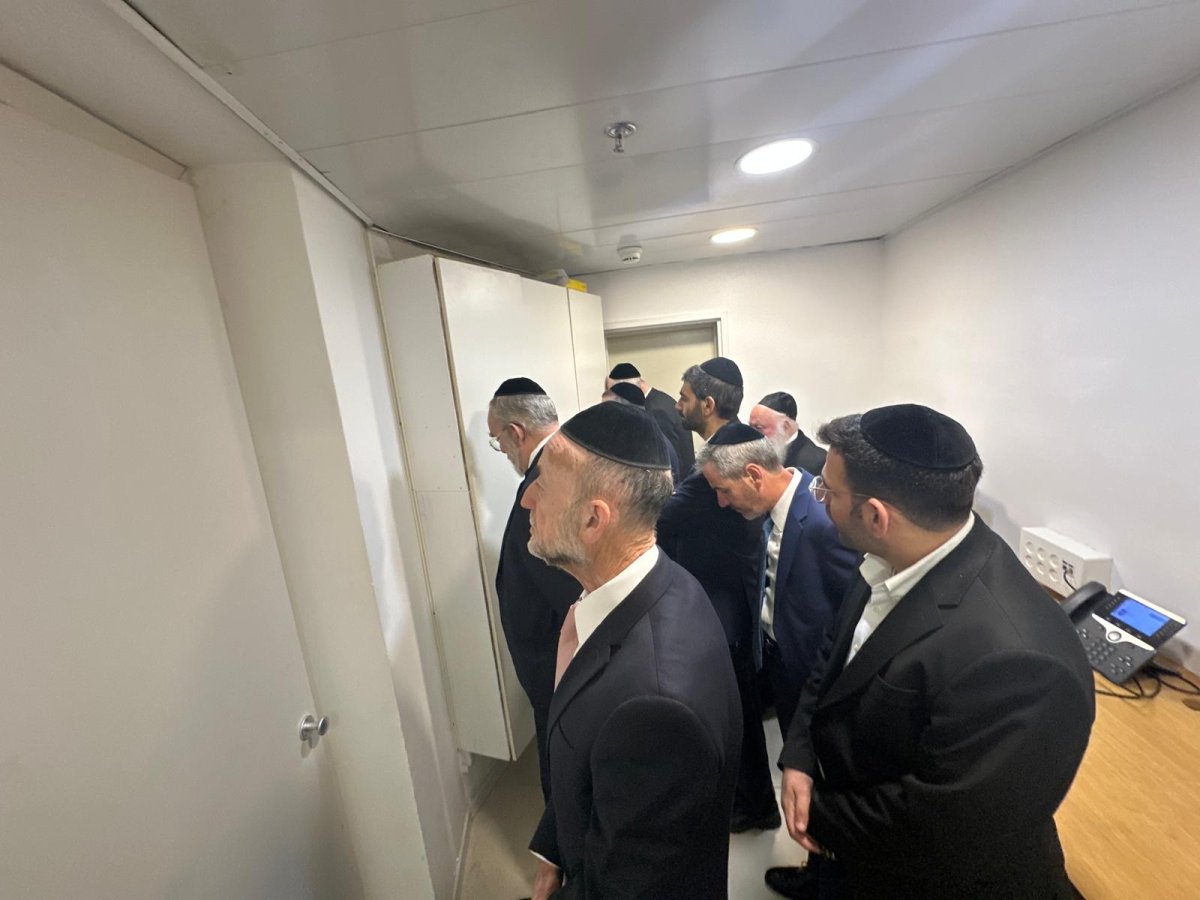 באדיבות המצלם