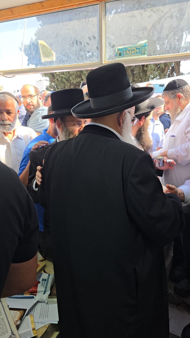 שוקי לרר