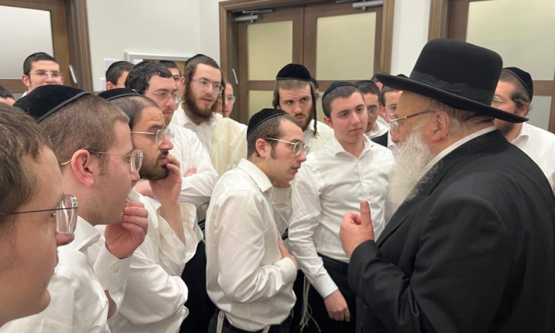 בחורי הישיבה היוקרתית ממונסי התנצחו בלימוד עם הגר"ב סולובייצ'יק