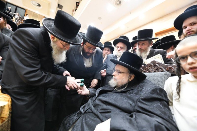 אנשיל בעק