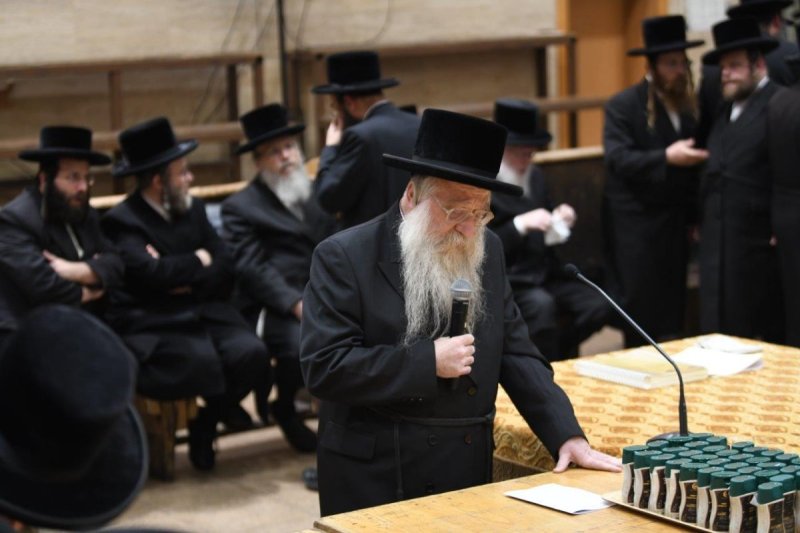אנשיל בעק