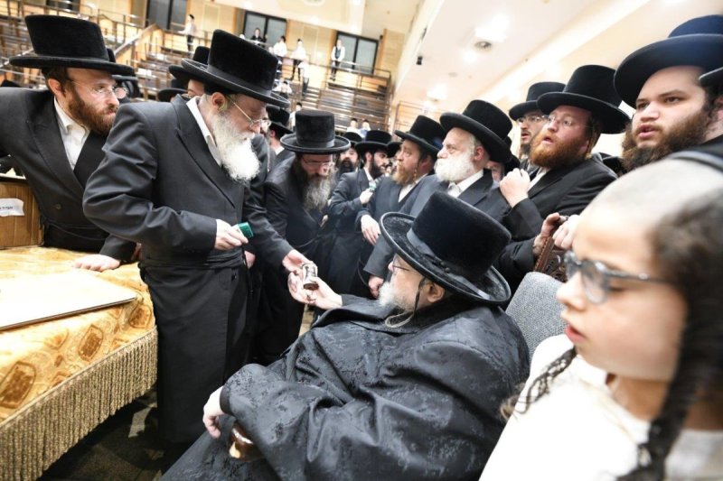 אנשיל בעק