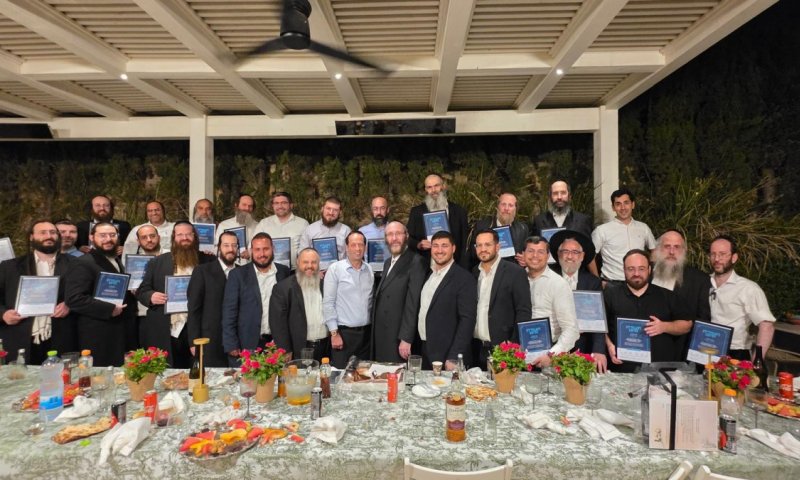 בנק הפועלים ו-Bizmax מציגים: "דה-סקול", בית הספר שמגדיל את ההכנסות לעסקים החרדיים