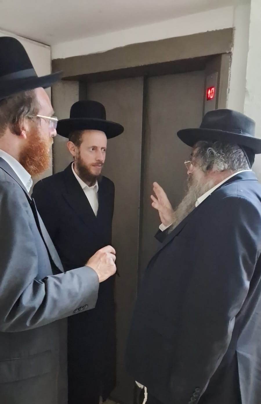 באדיבות המצלם