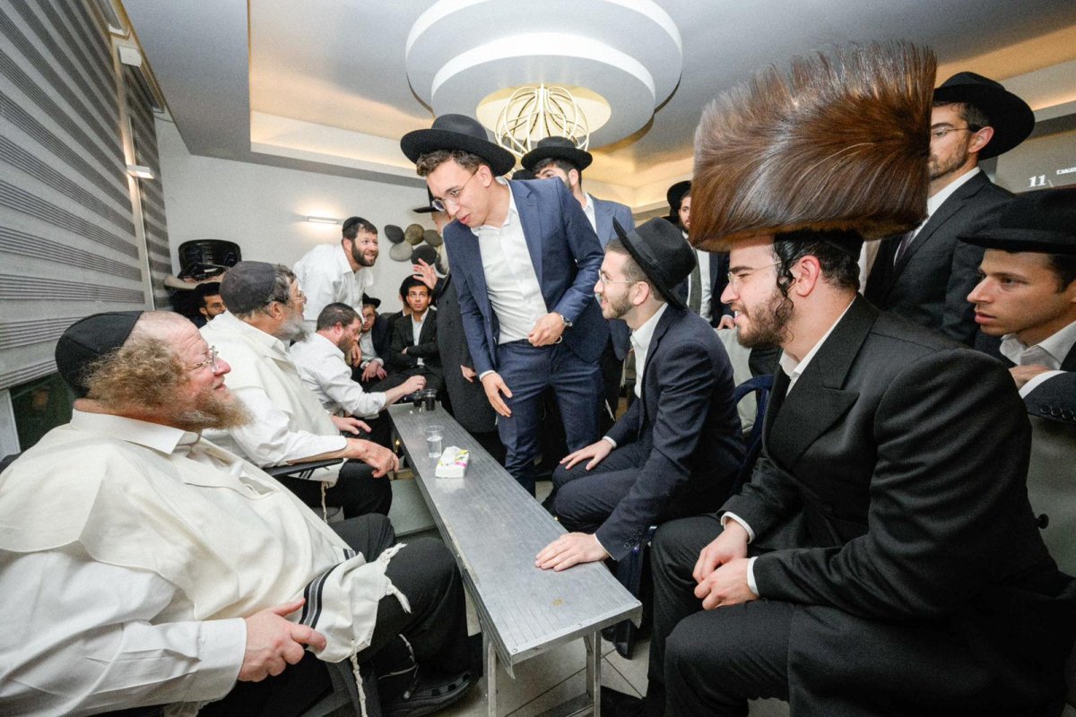 באדיבות המצלם