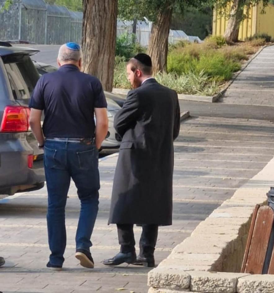 באדיבות המצלם