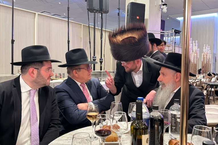 באדיבות המצלם