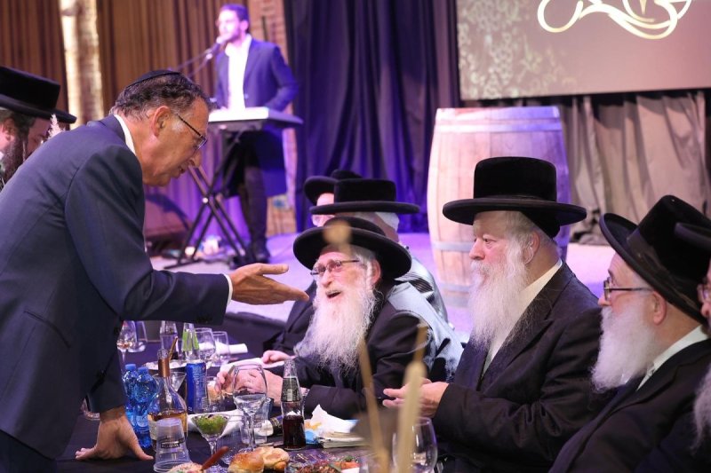 יח"צ