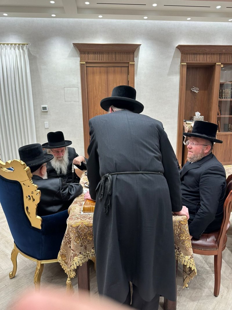 באדיבות המצלם