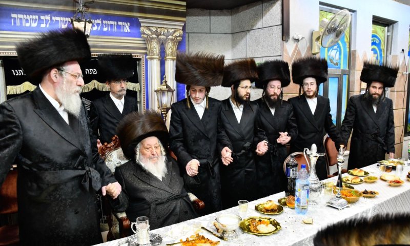 החתונה בארה"ב - הפאר-שפיל התקיים אצל הסבא רבא ברחוב רש"י