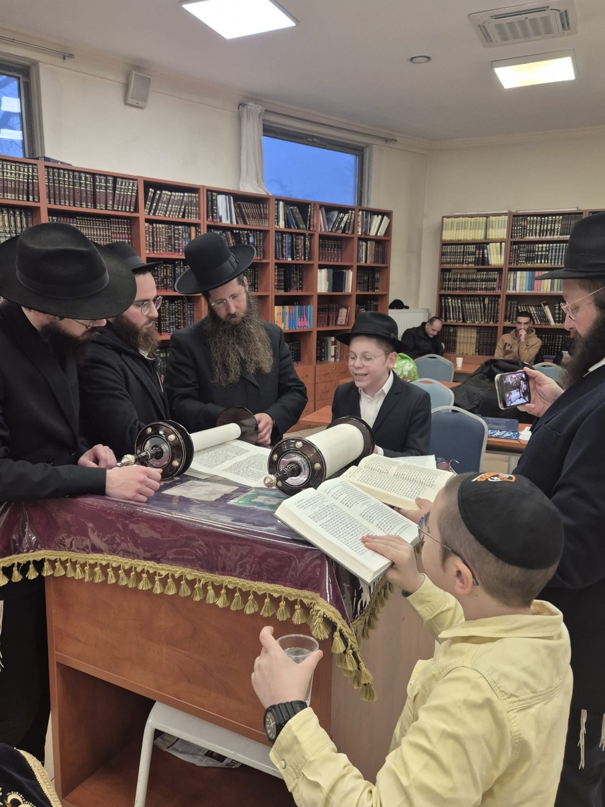 באדיבות המצלם