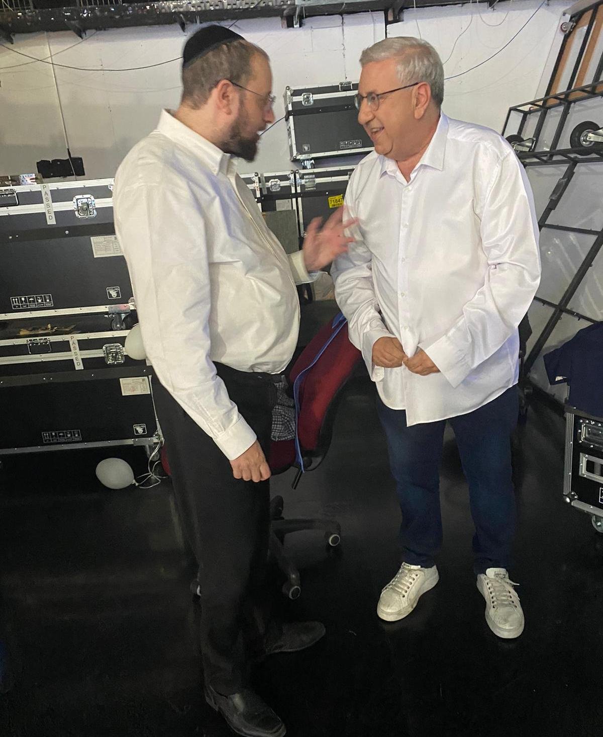 באדיבות המצלם