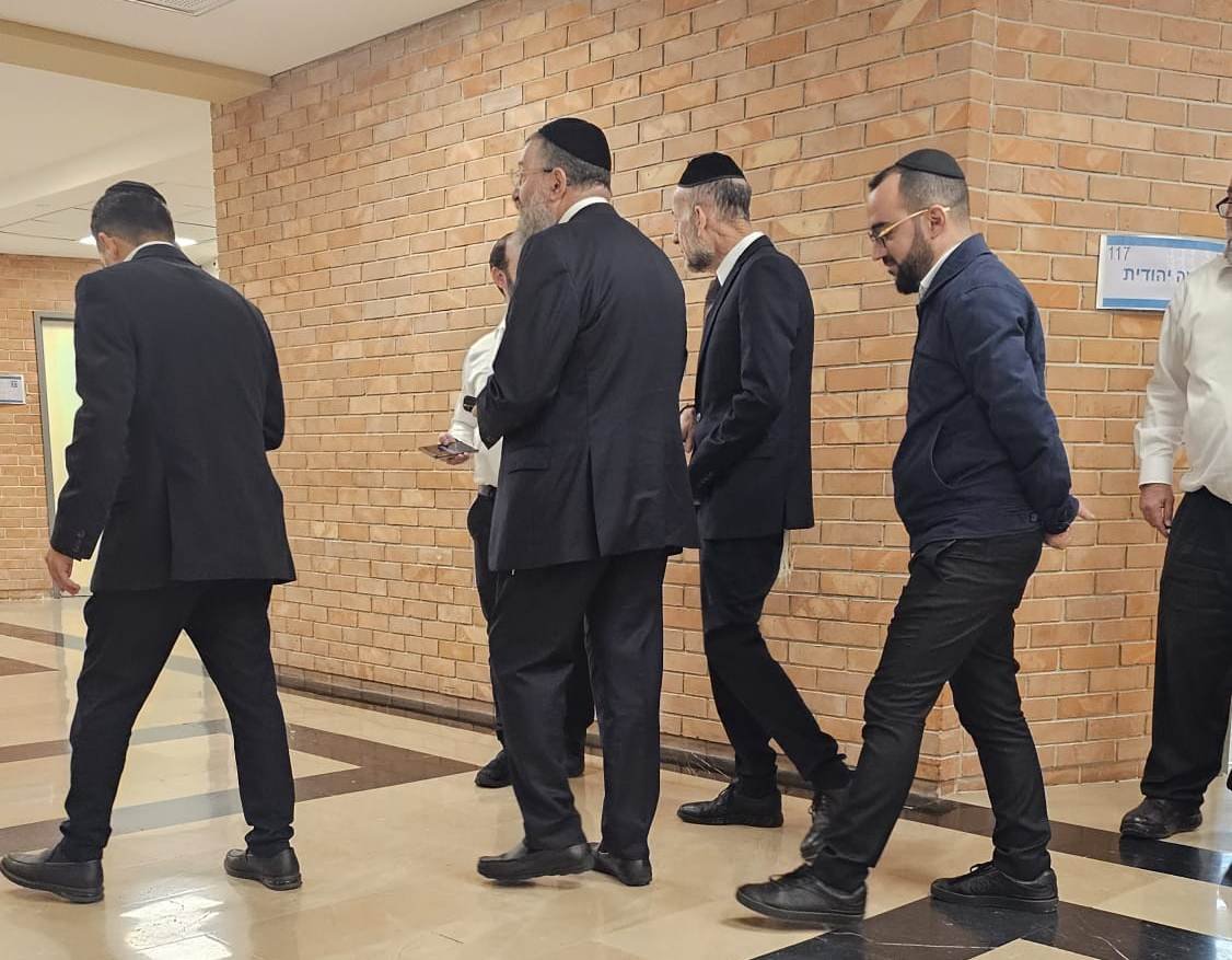 באדיבות המצלם