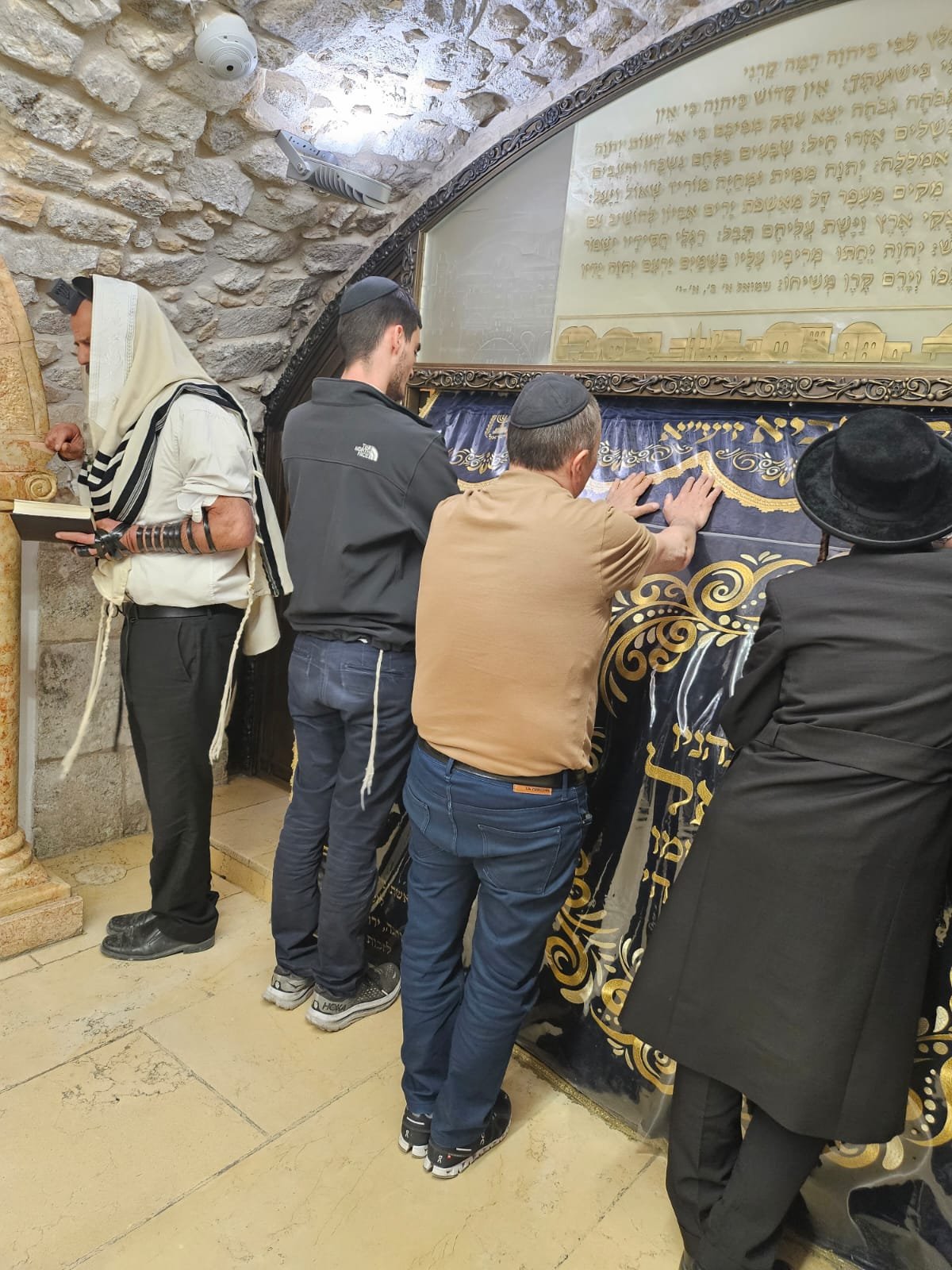 באדיבות המצלם
