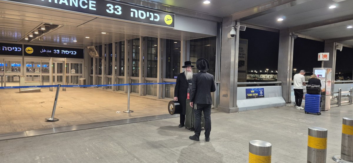 באדיבות המצלם