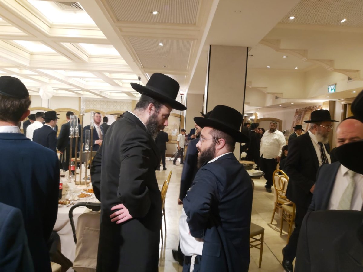 באדיבות המצלם