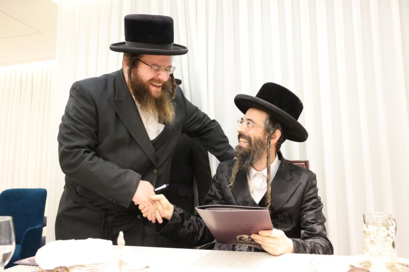 באדיבות המצלם